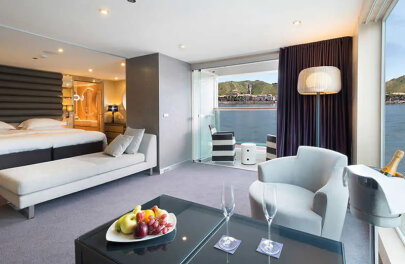 Scenic Gem Royal One Bedroom Suite