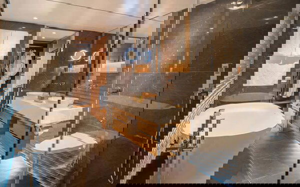 Scenic Amber Cabin Image