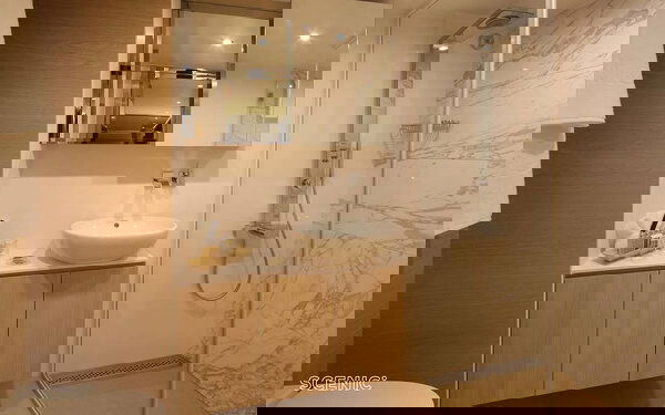 Scenic Pearl Cabin Image