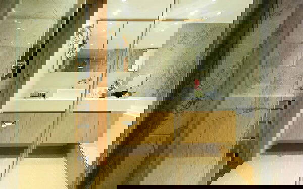 Scenic Ruby Cabin Image