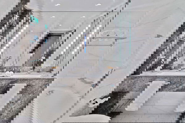 Seabourn Ovation Cabin Image