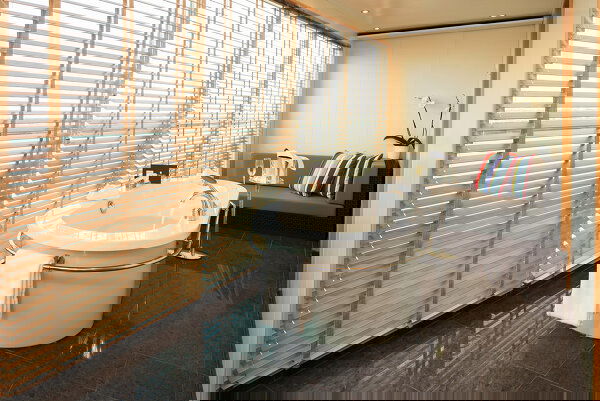 Seabourn Quest Cabin Image