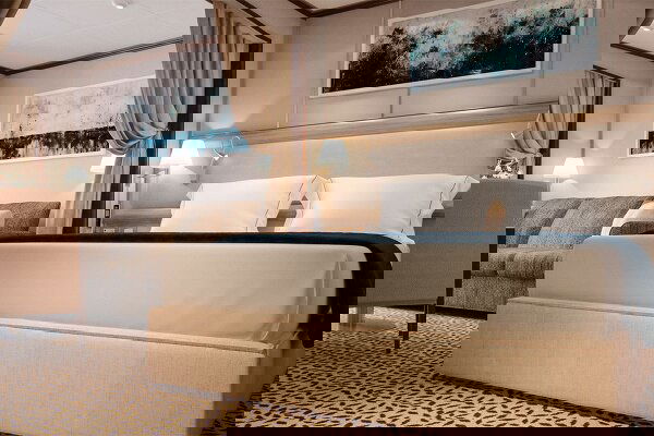 Silver Cloud Cabin Image