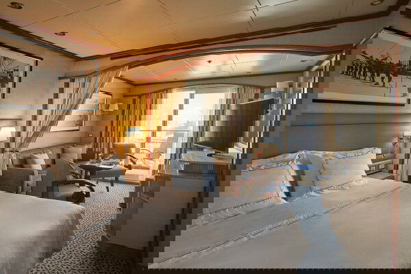 Silver Cloud Cabin Image