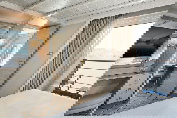 Silver Cloud Cabin Image