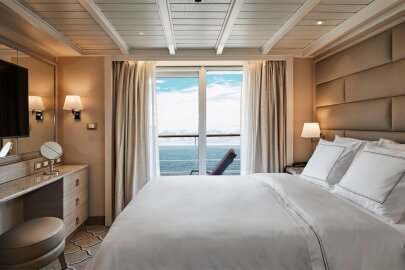 Silver Cloud Silver Suite