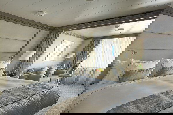 Silver Dawn Cabin Image