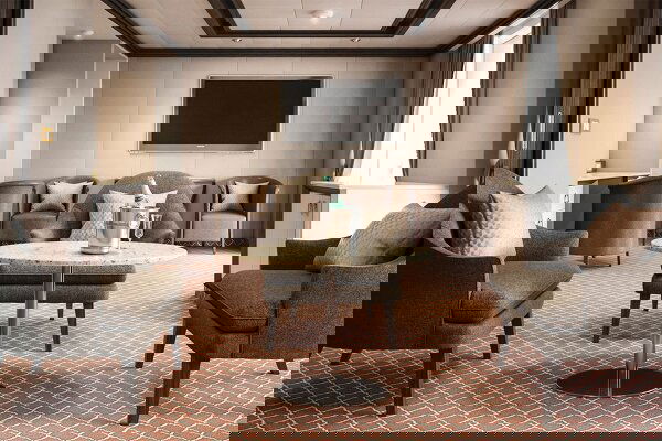 Silver Dawn Cabin Image