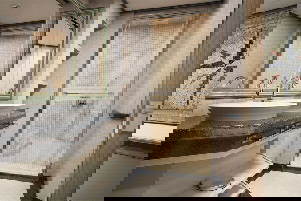 Silver Moon Cabin Image