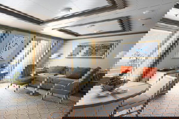 Silver Moon Cabin Image