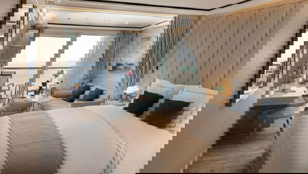 Silver Nova Cabin Image