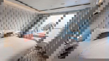 Silver Nova Master Suite