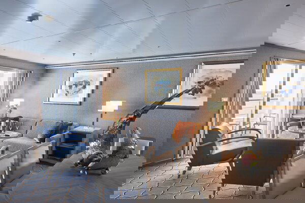 Silver Shadow Cabin Image