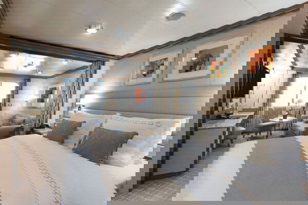 Silver Spirit Cabin Image