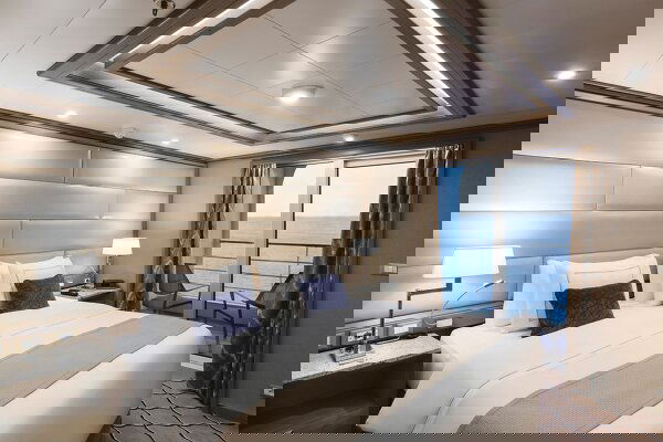 Silver Spirit Cabin Image