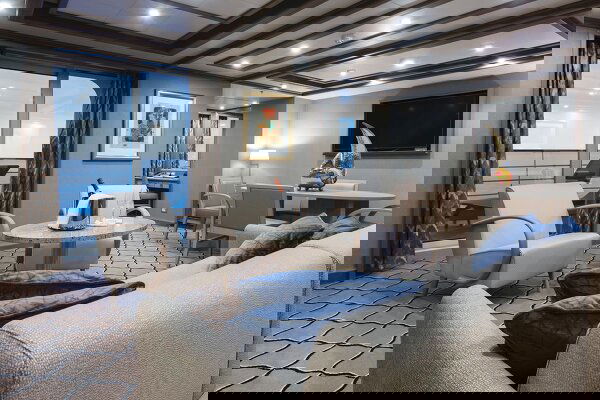 Silver Spirit Cabin Image