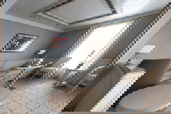 Silver Spirit Cabin Image