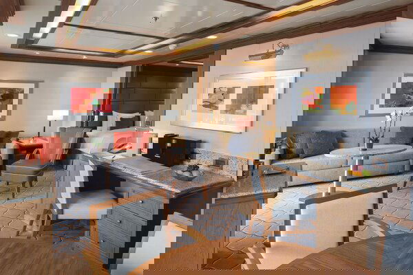 Silver Spirit Cabin Image