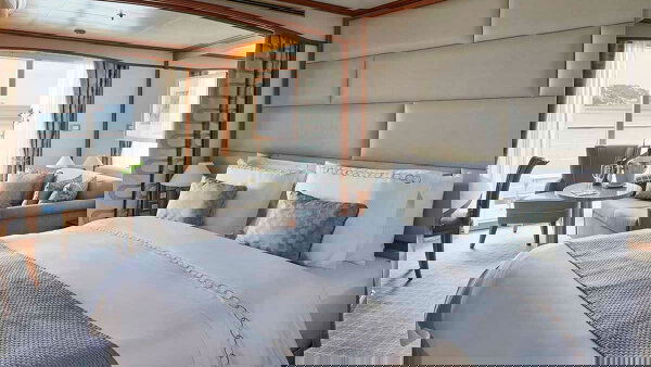 Silver Whisper Cabin Image