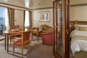 Silver Whisper Medallion Suite