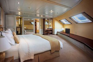 Silver Whisper Royal Suite