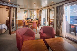 Silver Whisper Silver Suite