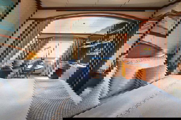 Silver Wind Cabin Image