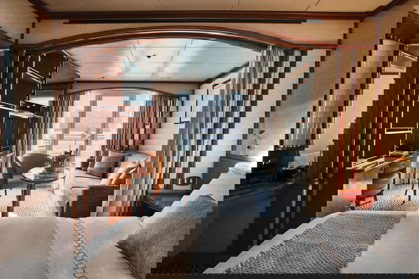 Silver Wind Cabin Image