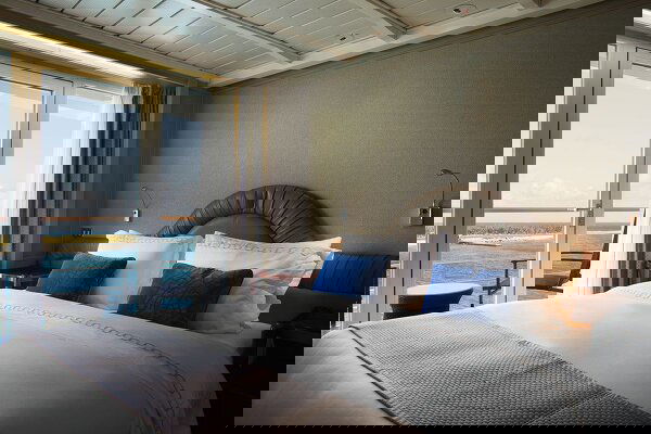 Silver Wind Cabin Image