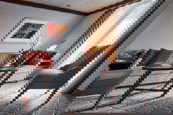 Silver Wind Cabin Image