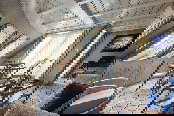 Silver Wind Cabin Image