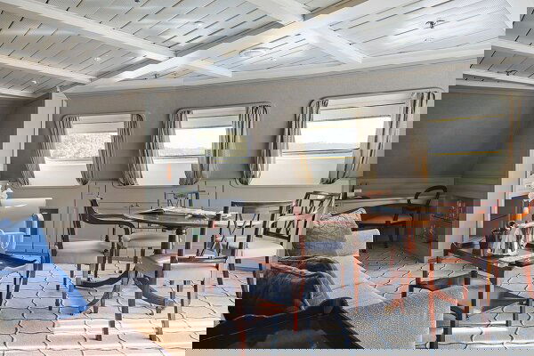 Silver Wind Cabin Image