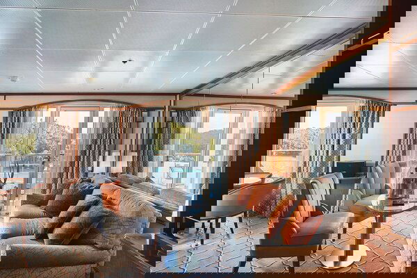 Silver Wind Cabin Image