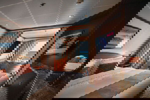 Silver Wind Cabin Image