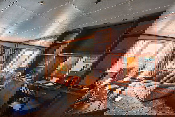 Silver Wind Cabin Image