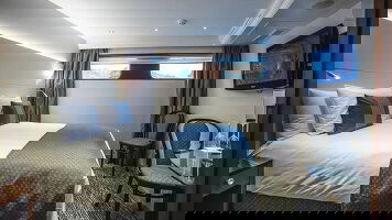 MS Sapphire Category 1