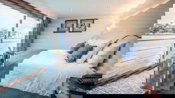 MS Sapphire Category 6