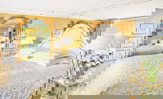 Trafalgar Harmonie Suite