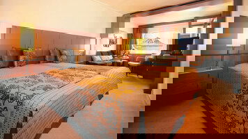 Heritage Adventurer Worsley Suite