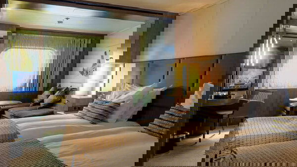 Heritage Adventurer Cabin Image