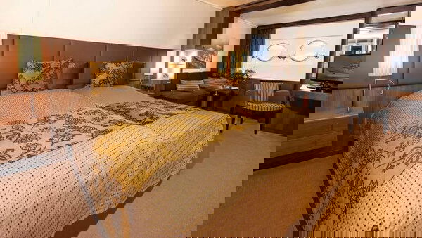 Heritage Adventurer Cabin Image