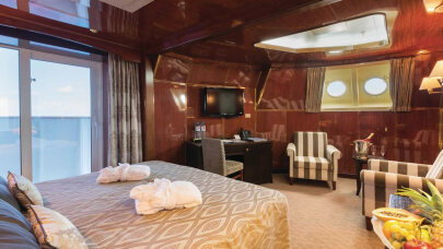 MS Caledonian Sky Owners Corner Suite