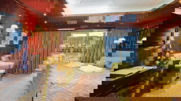 MS Caledonian Sky Premium Balcony Suite