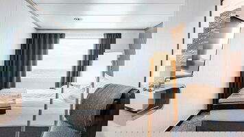 MS Fridtjof Nansen Polar Outside