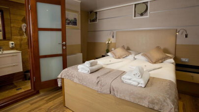 MV Princess Eleganza Porthole Window Cabin