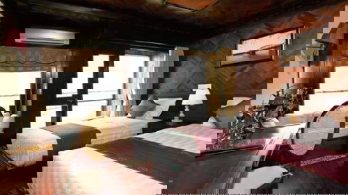 RV La Marguerite Cabin Image