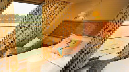 RV Rajmahal Cabin Image