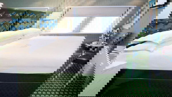 River Queen Cabin Image