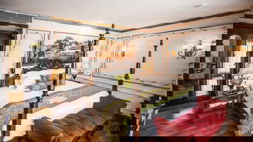 Ganges Voyager II Viceroy Suite