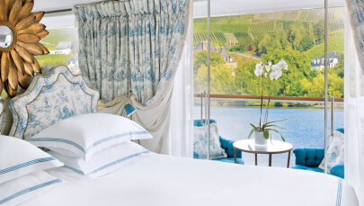 S.S. Antoinette Deluxe Balcony Stateroom
